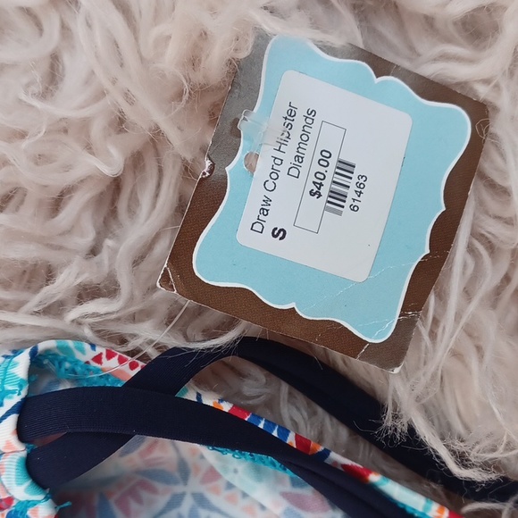 Bikini - Picture 4 of 16